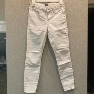 Women’s GAP Jeans